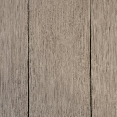 Mesa de comedor al aire libre frente a la playa