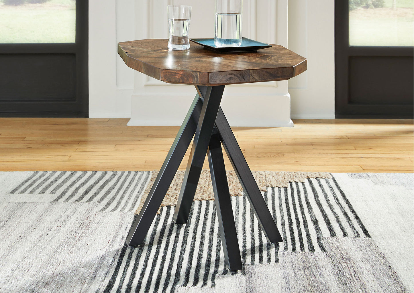 Mesa lateral Haileeton - vista 2